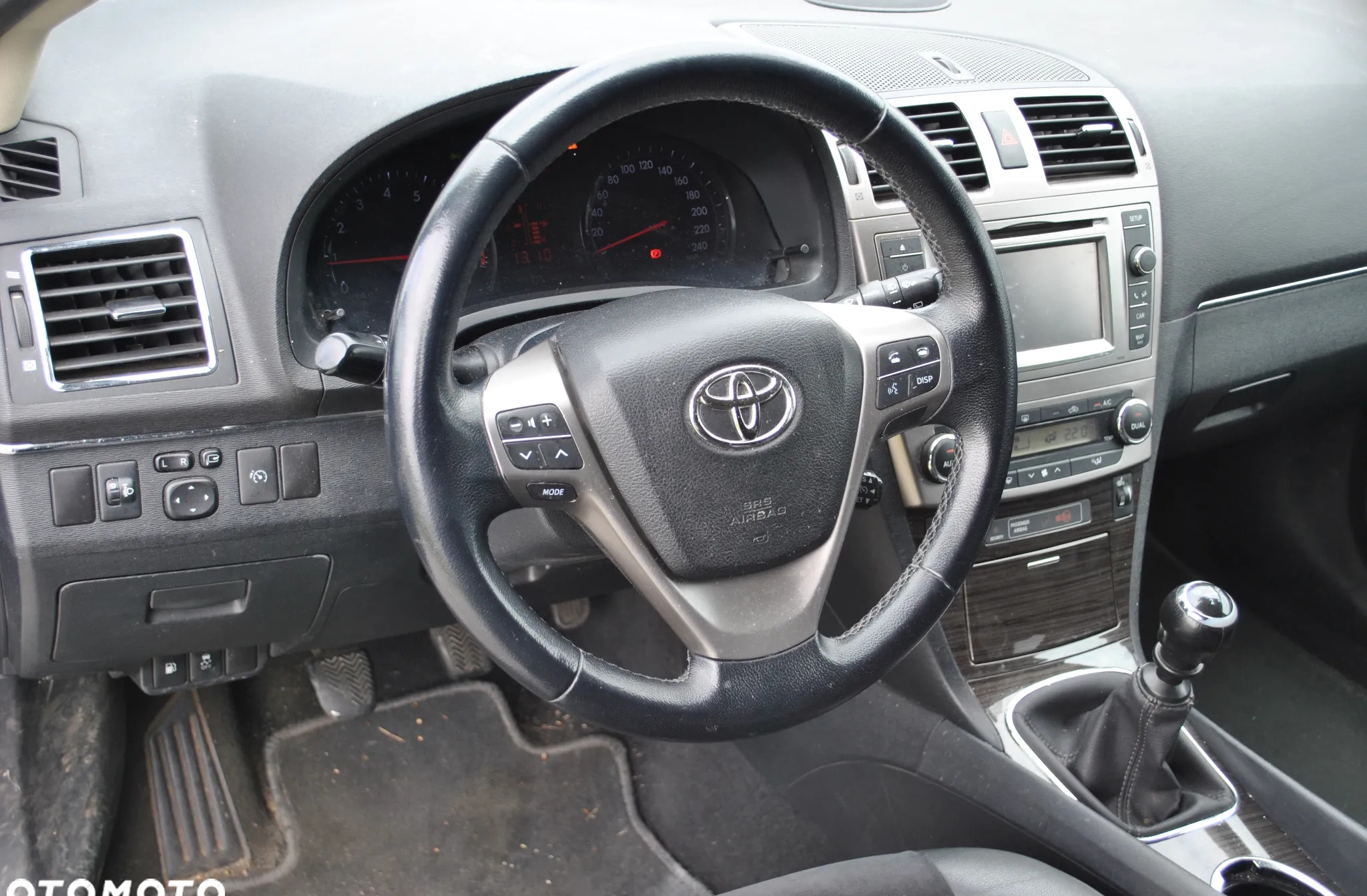 Toyota Avensis cena 25499 przebieg: 183807, rok produkcji 2012 z Nowe Warpno małe 466